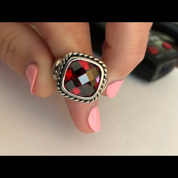 Ruby stone in silver setting. Size 7 - Picture 1 of 2